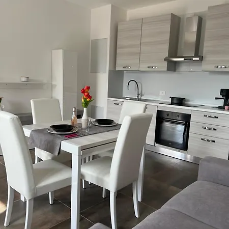 Urban Loft - Parcheggio Privato Διαμέρισμα *